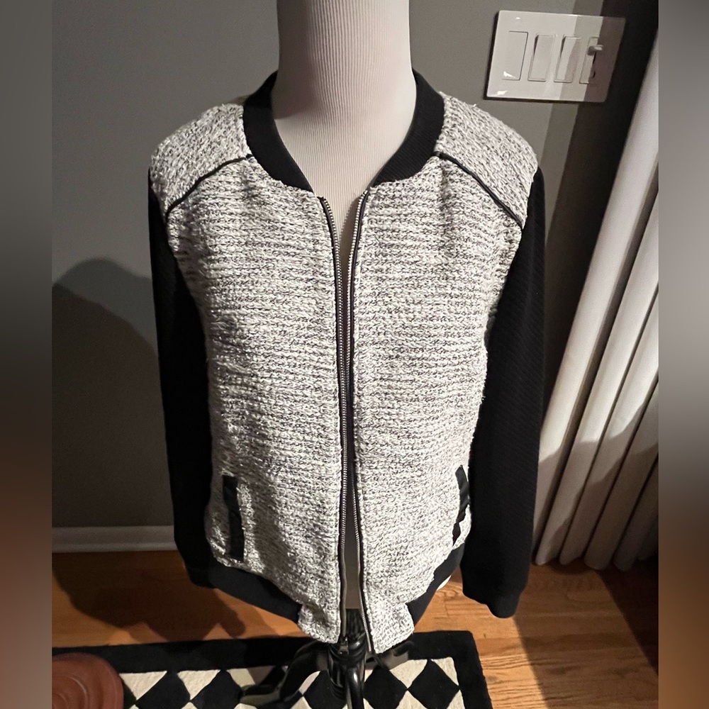 Women’s banana republic tweed baseball jacket.  Full zipper, faux leather trim.